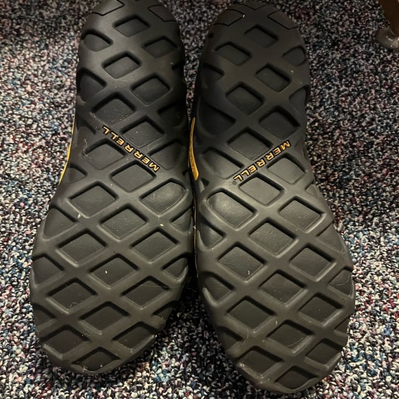 Merrell Black and Yellow Slip-On Shoes - Picture 3 of 5